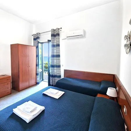 Anita Aparthotel Capo dʼOrlando