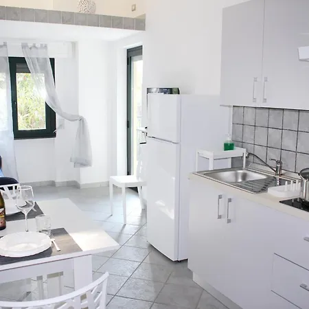 Villa Anita Apartments 4*