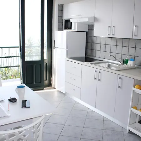 Villa Anita Apartments 4*