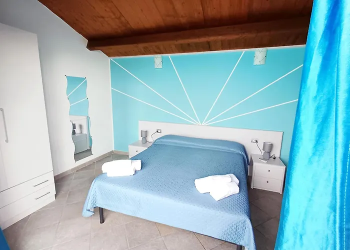 Anita 4*