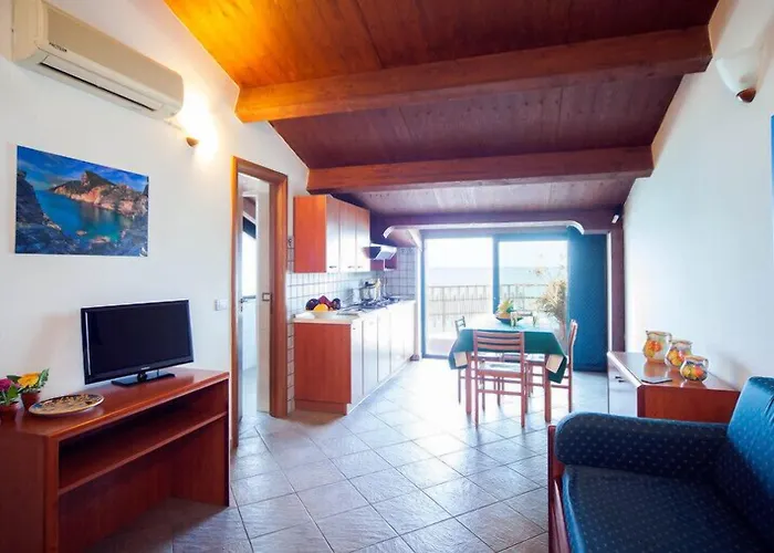 Anita Aparthotel 4*